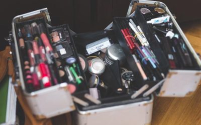 Wat zit er allemaal in een goede cosmetica koffer?